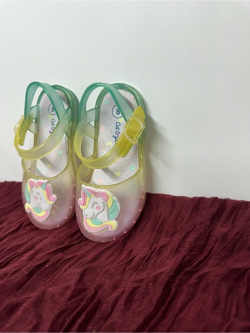 Cat & Jack Girls Size 8 Jelly Sandals Rainbow Unicorn Glitter Buckle Shoes